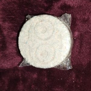 Emoji homemade bath bombs